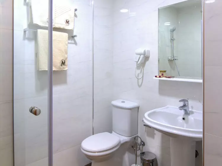 هتل Monako Skopje