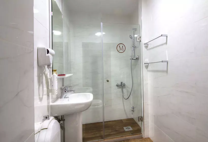 هتل Monako Skopje