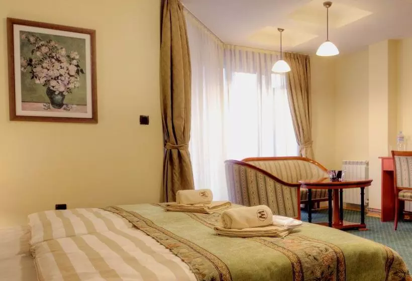 هتل Monako Skopje