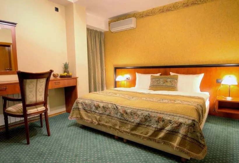 هتل Monako Skopje