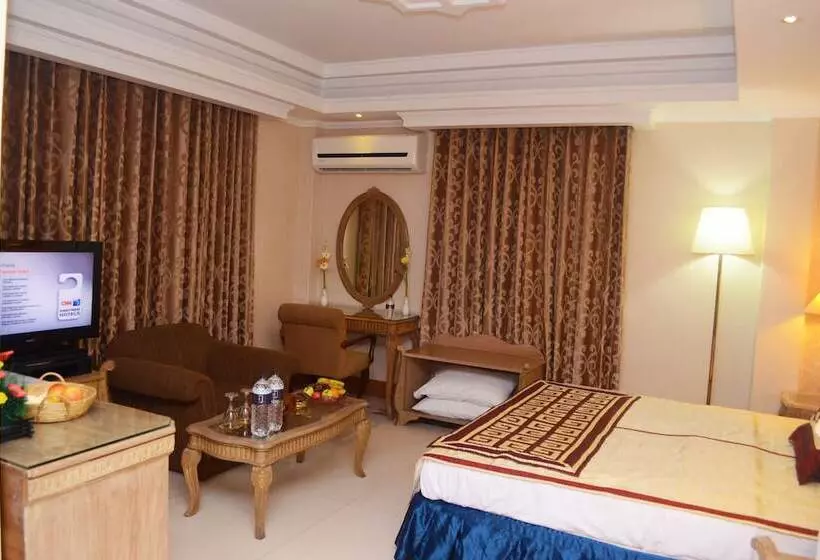 هتل Sea Shell Residence