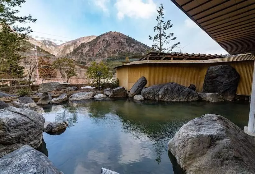 호텔 Shiobara Onsen Yashio Lodge
