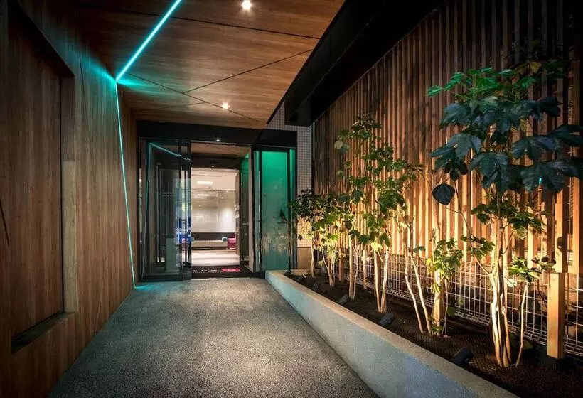 Отель The B Akasakamitsuke