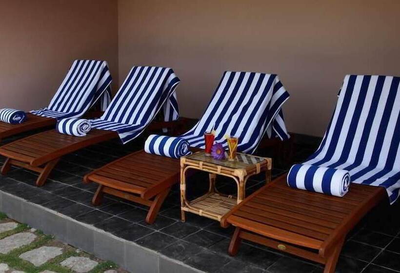 호텔 The Wave Water Front Luxury Resort & Spa