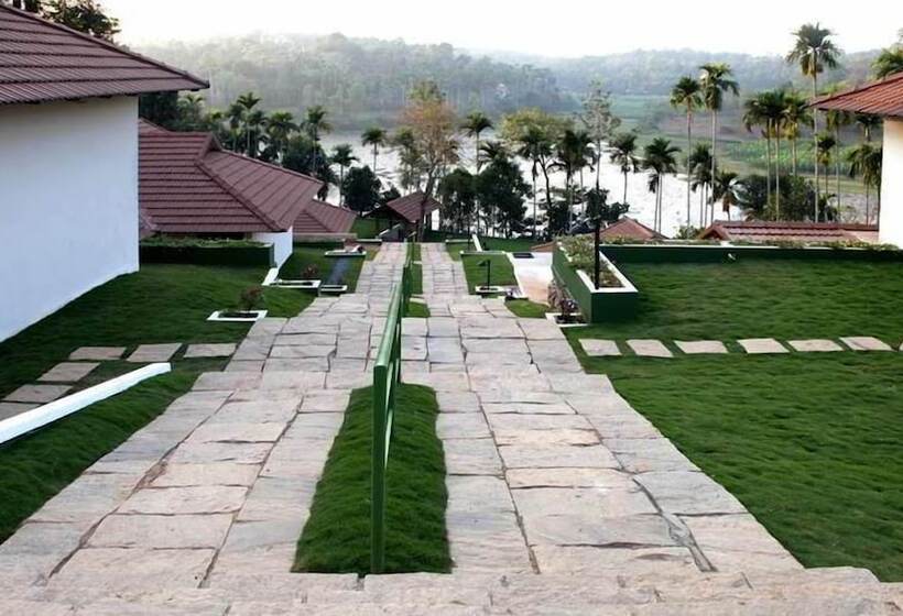 호텔 The Wave Water Front Luxury Resort & Spa