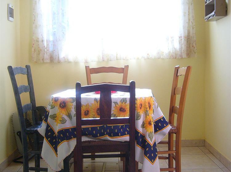 פנסיון Guayra Guest House