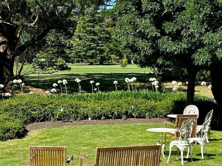 ペンション Links House