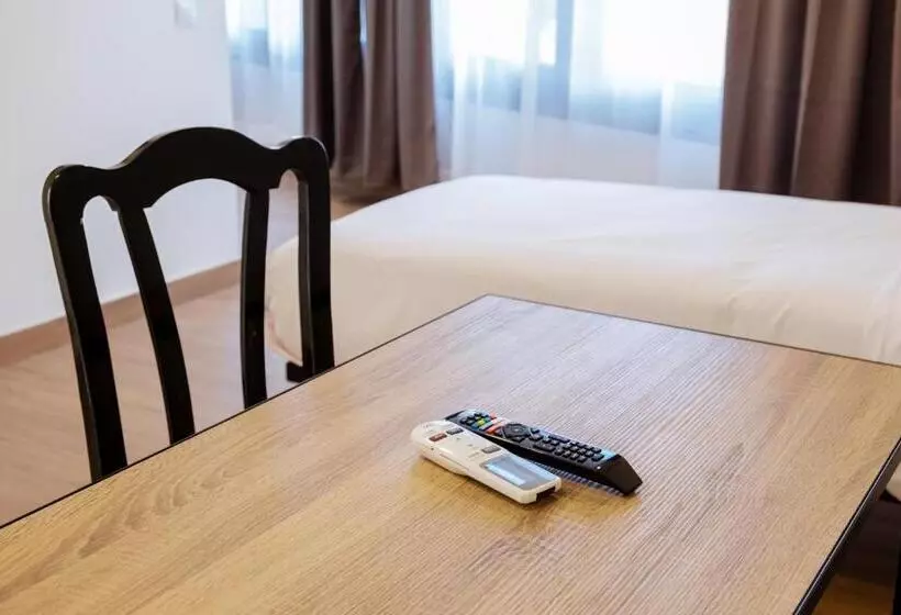 Apartahotel Golden Alcalá