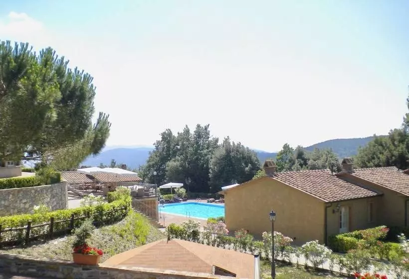Apartments In Residence With Swimming Pool In Monteverdi Marittimo
