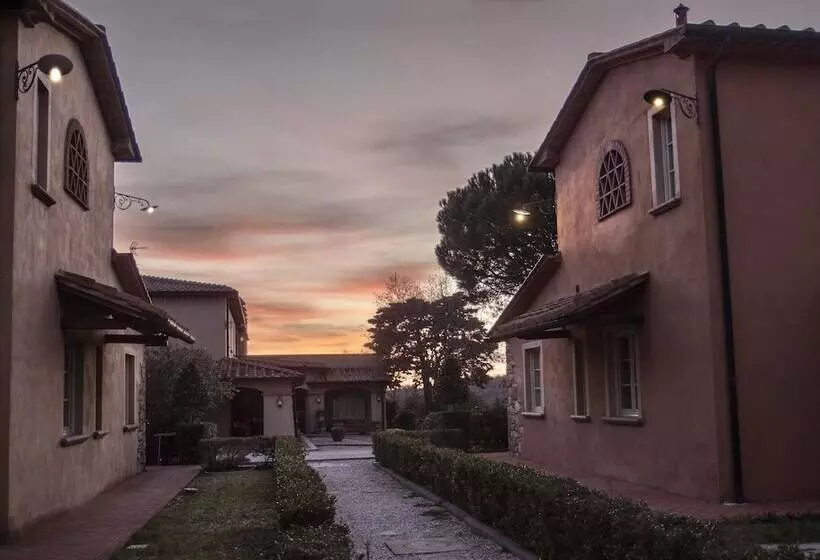 Apartments In Residence With Swimming Pool In Monteverdi Marittimo