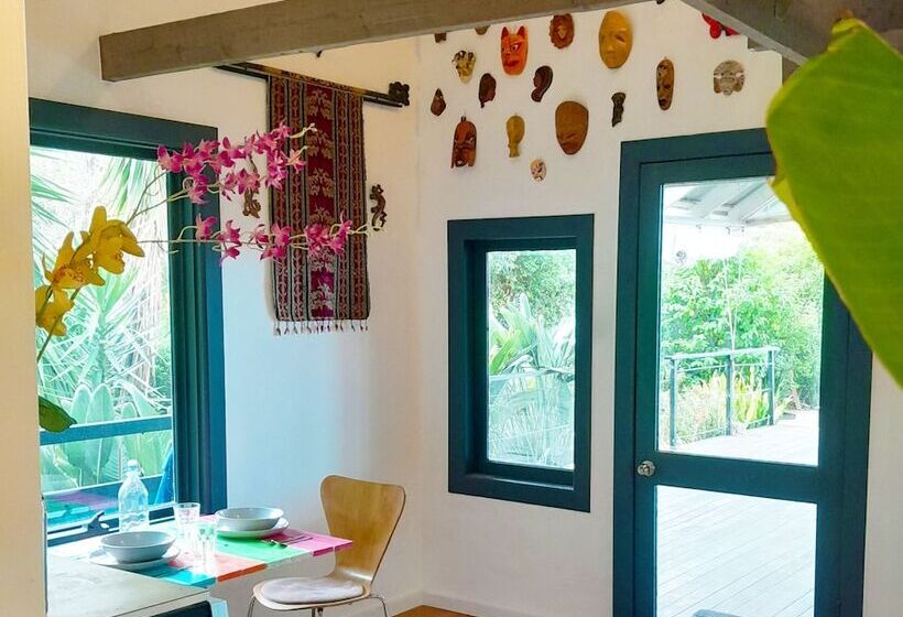 민박 Sky Island Studios