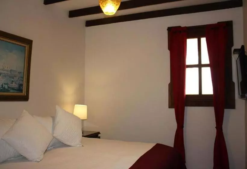 Casa Lola Hotel Boutique