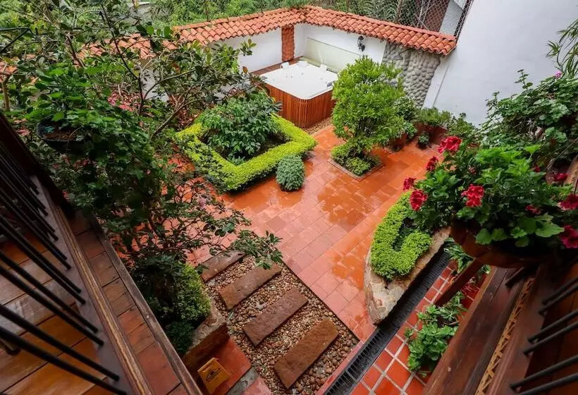 Casa Lola Hotel Boutique