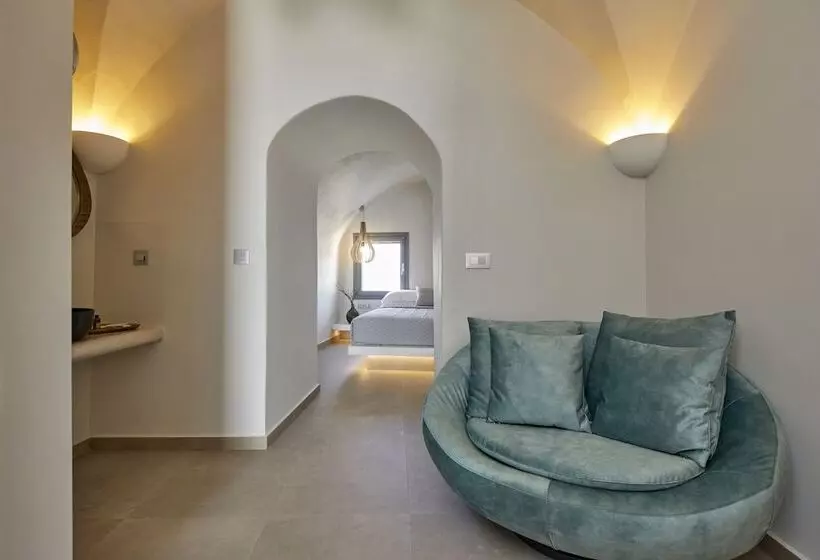 هتل Aecon Suites