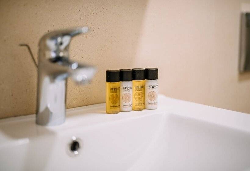 هتل Art Deco Rooms By Duhomes