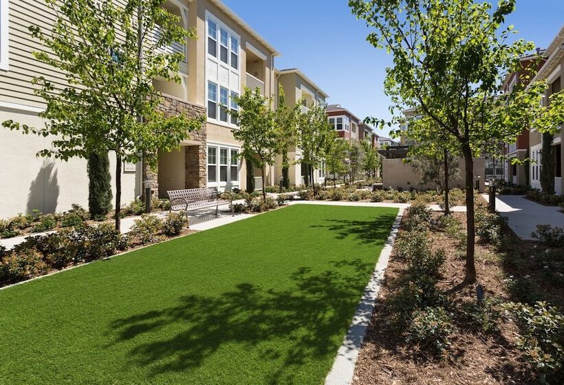 Szálloda Avalon Baker Ranch