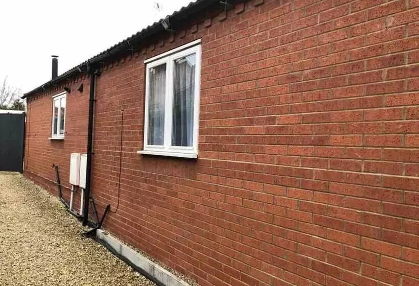 Hotelli Cozy Lodge Sleeps 4 In Barton Upon Humber