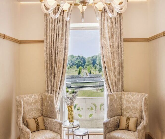 ホテル La Nauve, Hôtel & Jardin   Relais & Châteaux