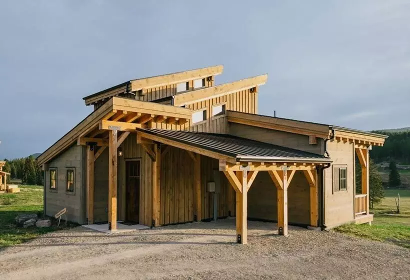 Maaseutuhotelli Clydesdale Outpost