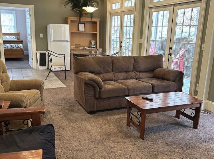 Limestone Springs Cottage