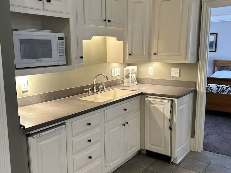 Limestone Springs Cottage