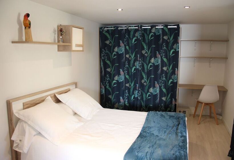 ペンション A La Fontaine Fleurie