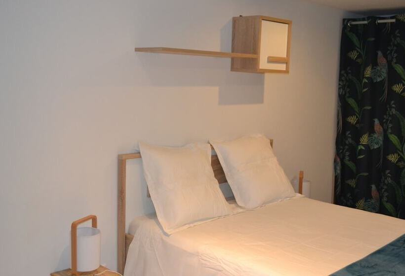 ペンション A La Fontaine Fleurie