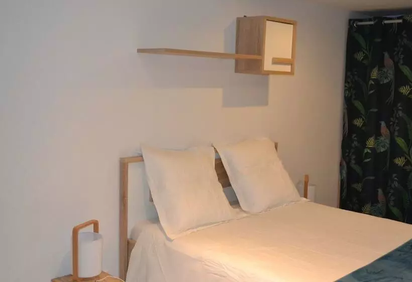 ペンション A La Fontaine Fleurie