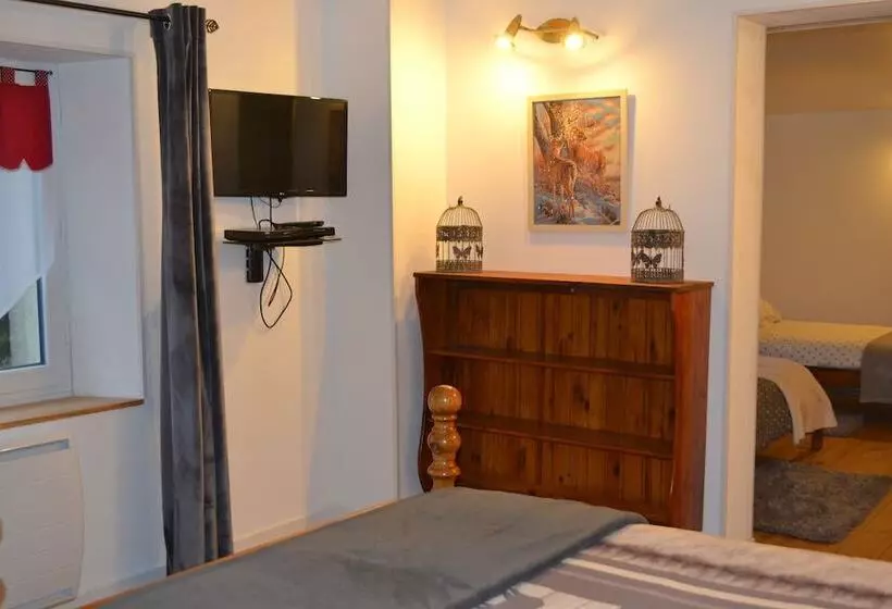 ペンション A La Fontaine Fleurie