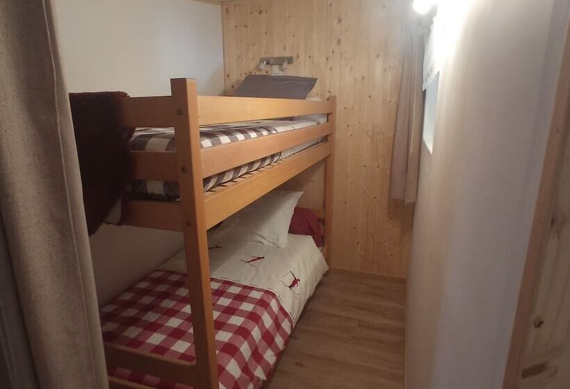 ペンション A La Fontaine Fleurie