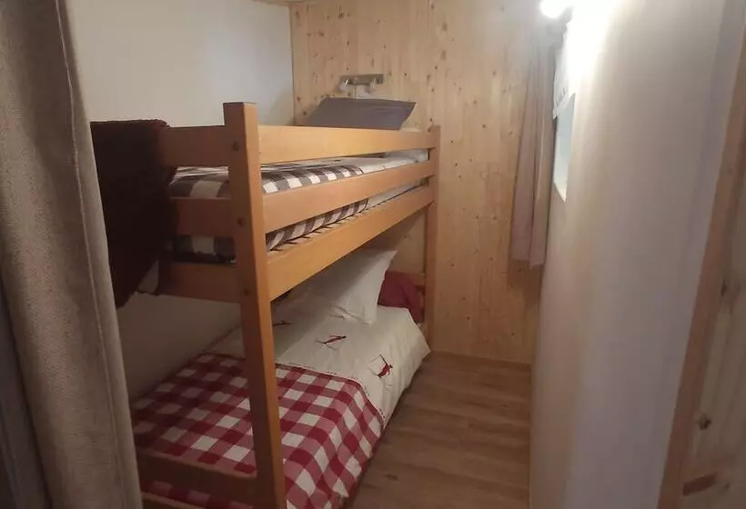 ペンション A La Fontaine Fleurie