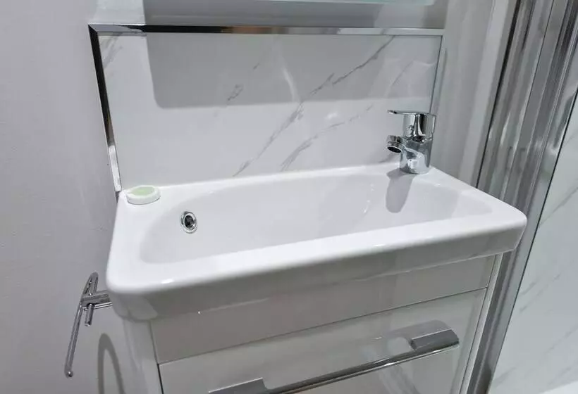 Majatalo Rooms At Rolleston