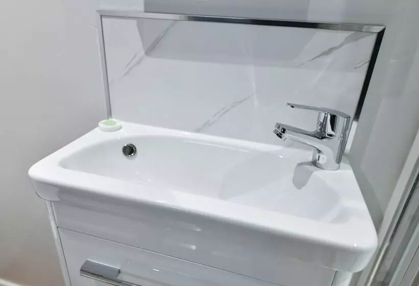 Majatalo Rooms At Rolleston