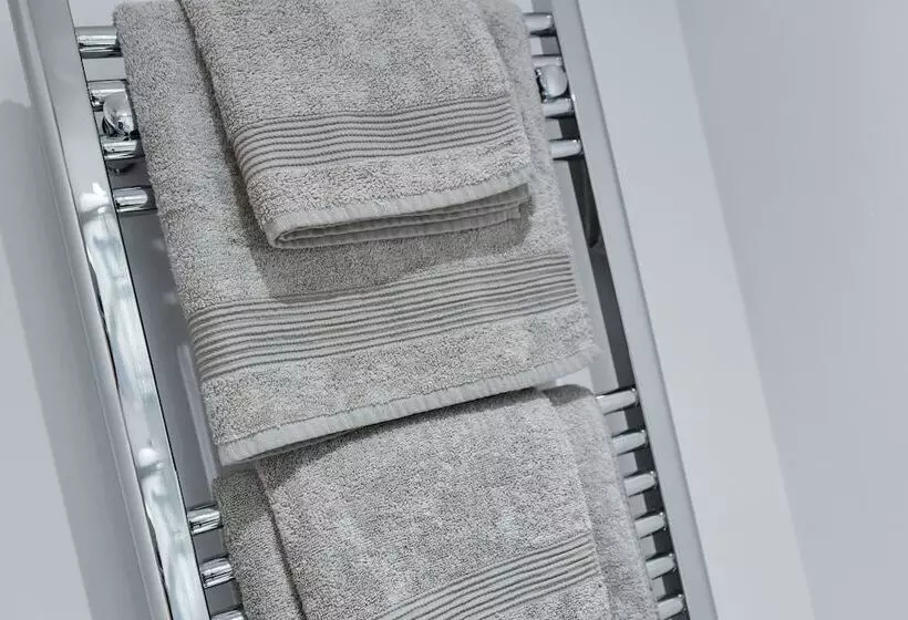 Majatalo Rooms At Rolleston