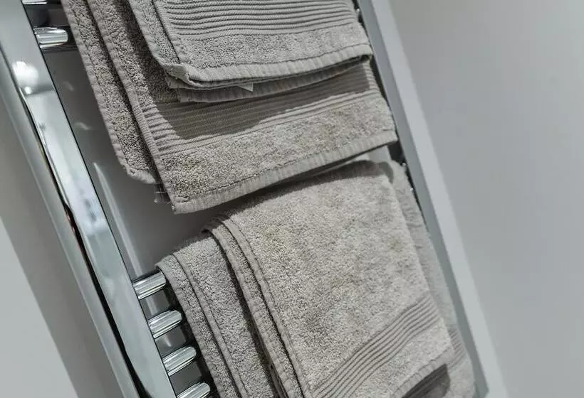 Majatalo Rooms At Rolleston