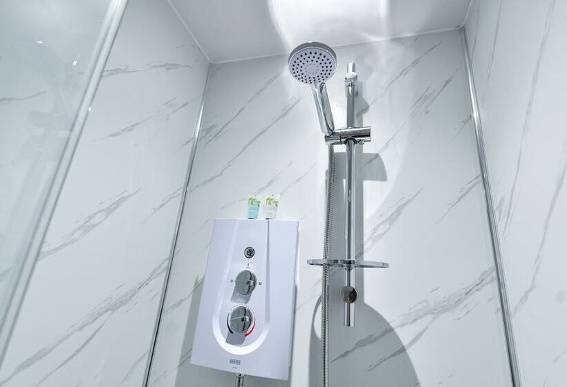 פנסיון Rooms At Rolleston