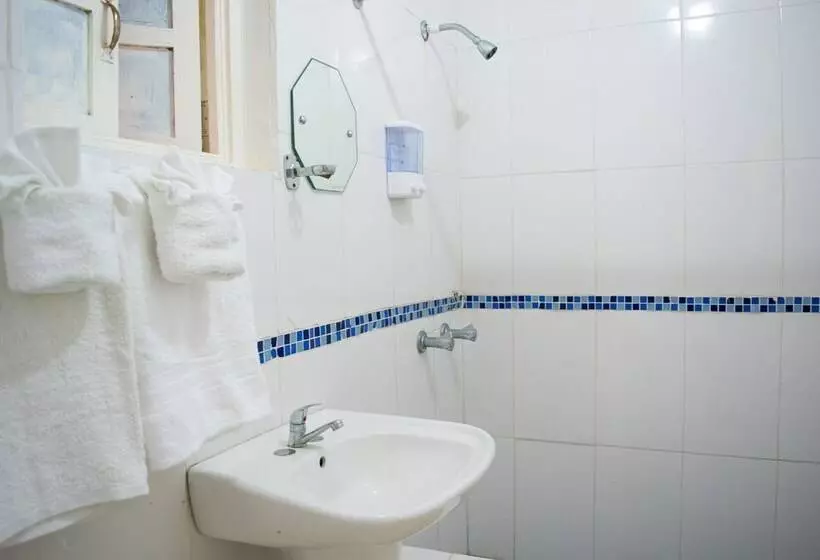 پانسیون Sinopia Inn