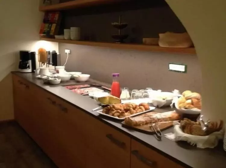 Aamiaismajoitus (B&B) Dolcevita Ambiez