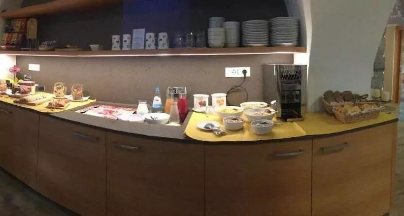 Aamiaismajoitus (B&B) Dolcevita Ambiez