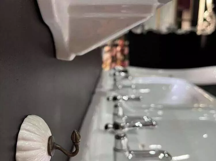 Aamiaismajoitus (B&B) Le Fournil De Flavigny The Bakery Rooms