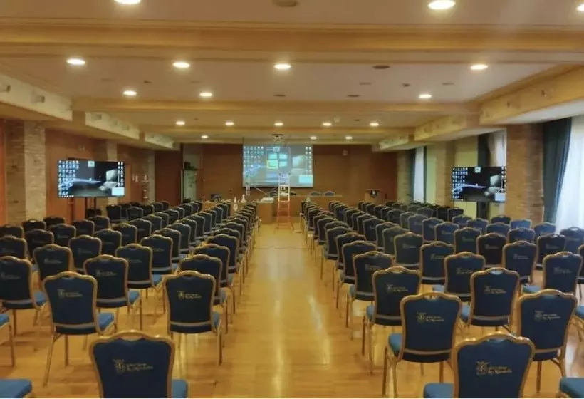 Bes Hotel La Muratella