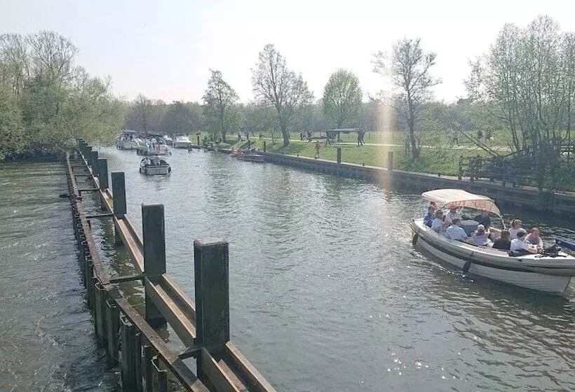 Charming 17th Century 2 Bed Cottage In Medmenham