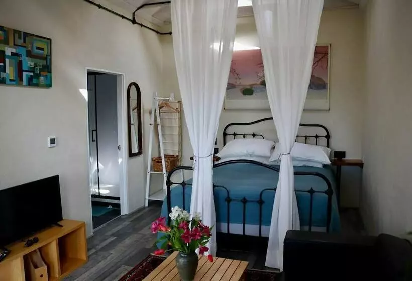 Cosy Cottage Near Hartland Village