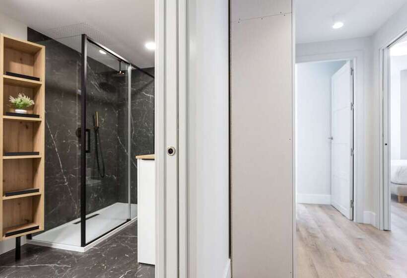 Eleven Apartments Real De La Carretería, By Homing U