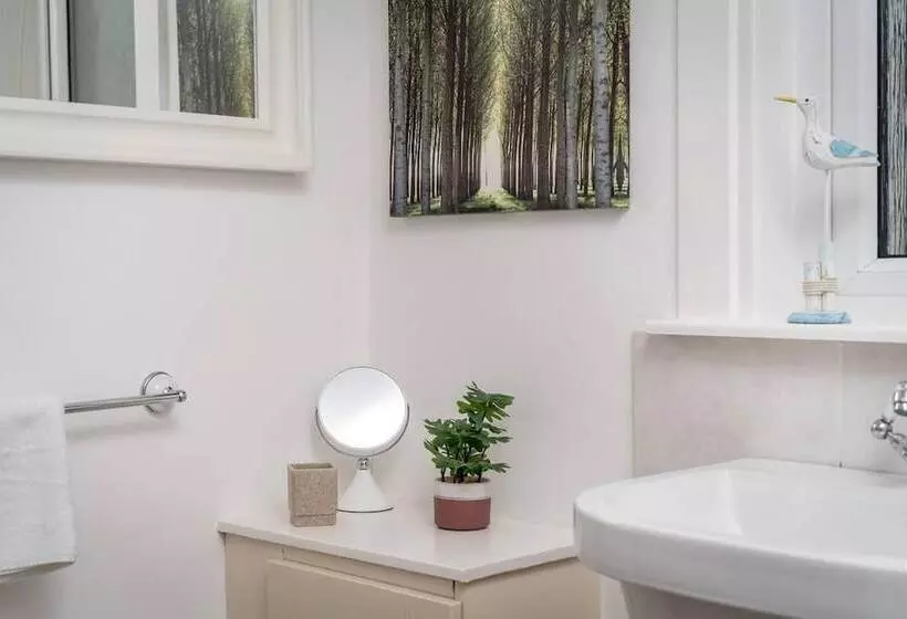 Heavenly Heather Cottage