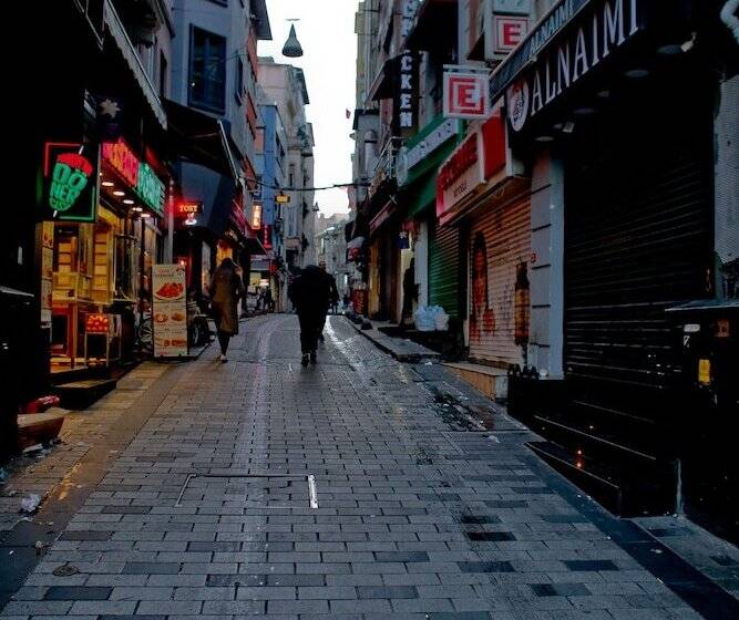 فندق Aleksandr Pera