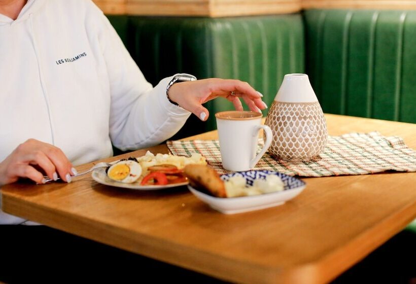 فندق Aleksandr Pera