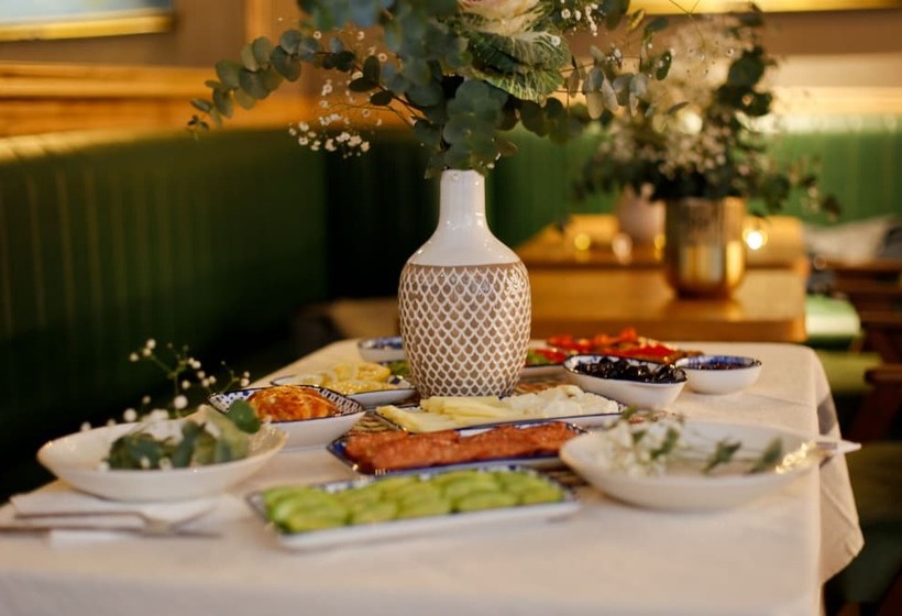 فندق Aleksandr Pera