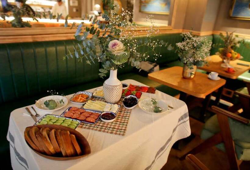 فندق Aleksandr Pera