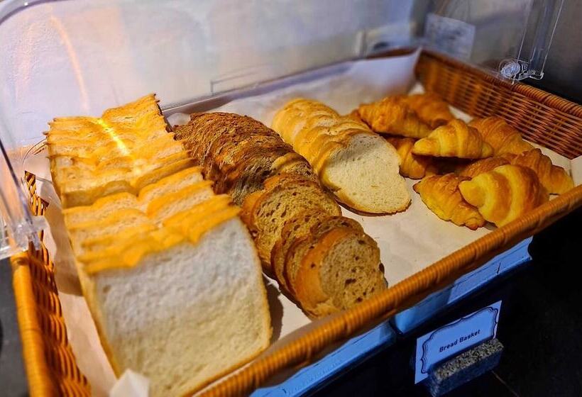 酒店 Buri Sriping Riverside Resort & Spa